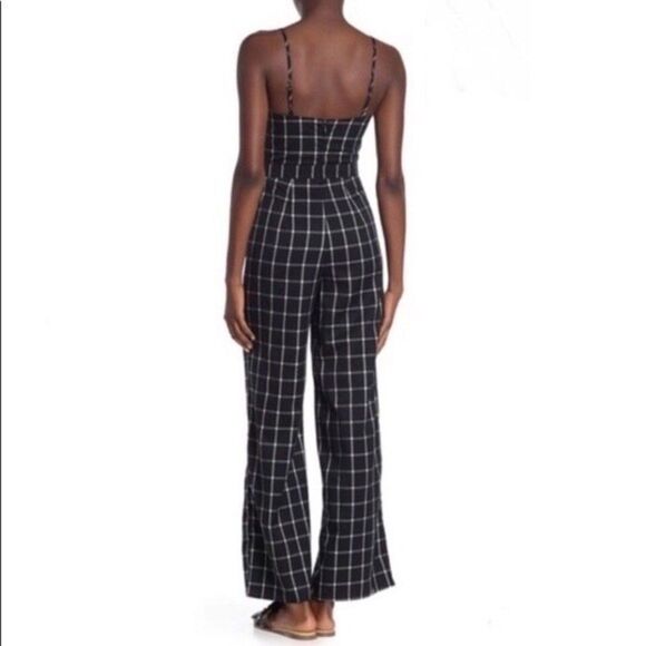 NWOT Romeo Juliet Couture Front Tie Jumpsuit - Picture 2 of 10